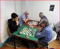 Vorne Badr gegen Bernd, hinten Herbert gegen Ghislain