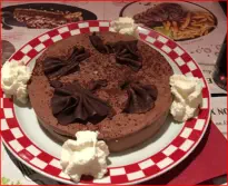 Die Geburtstagstorte von Cécile's Mann